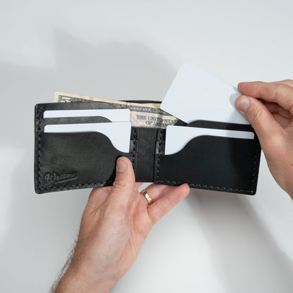 SALOON BILLFOLD - Slim traditional leather wallet